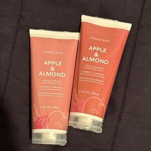 Mary Kay Apple & Almond Scented Duo